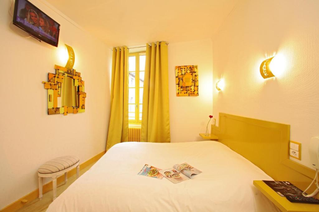 Hotel Le Coin Des Halles 카오르 객실 사진