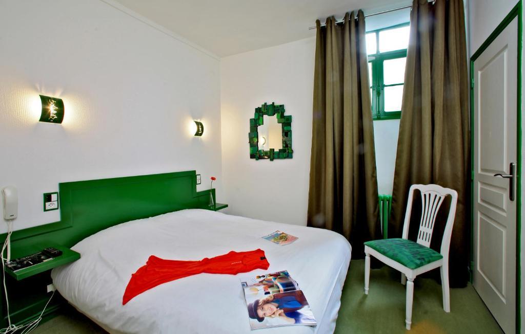 Hotel Le Coin Des Halles 카오르 객실 사진