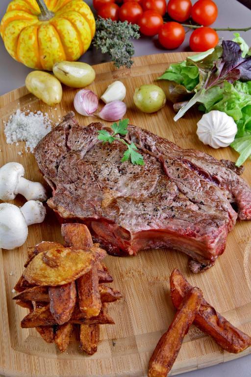 Hotel Le Coin Des Halles 카오르 외부 사진